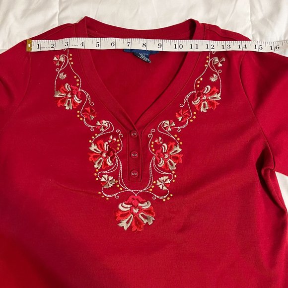 Karen Scott Burgundy beautiful floral embroidery long sleeve sweater - Picture 5 of 10